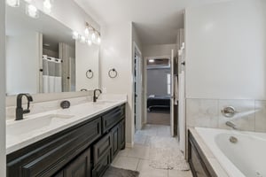 9913 NW 143rd St_035.jpg