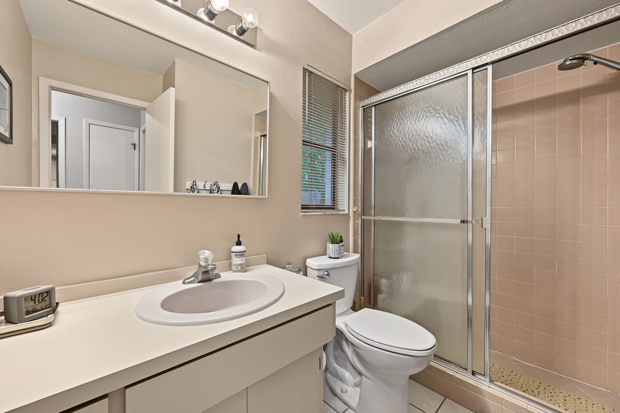 Bathroom2