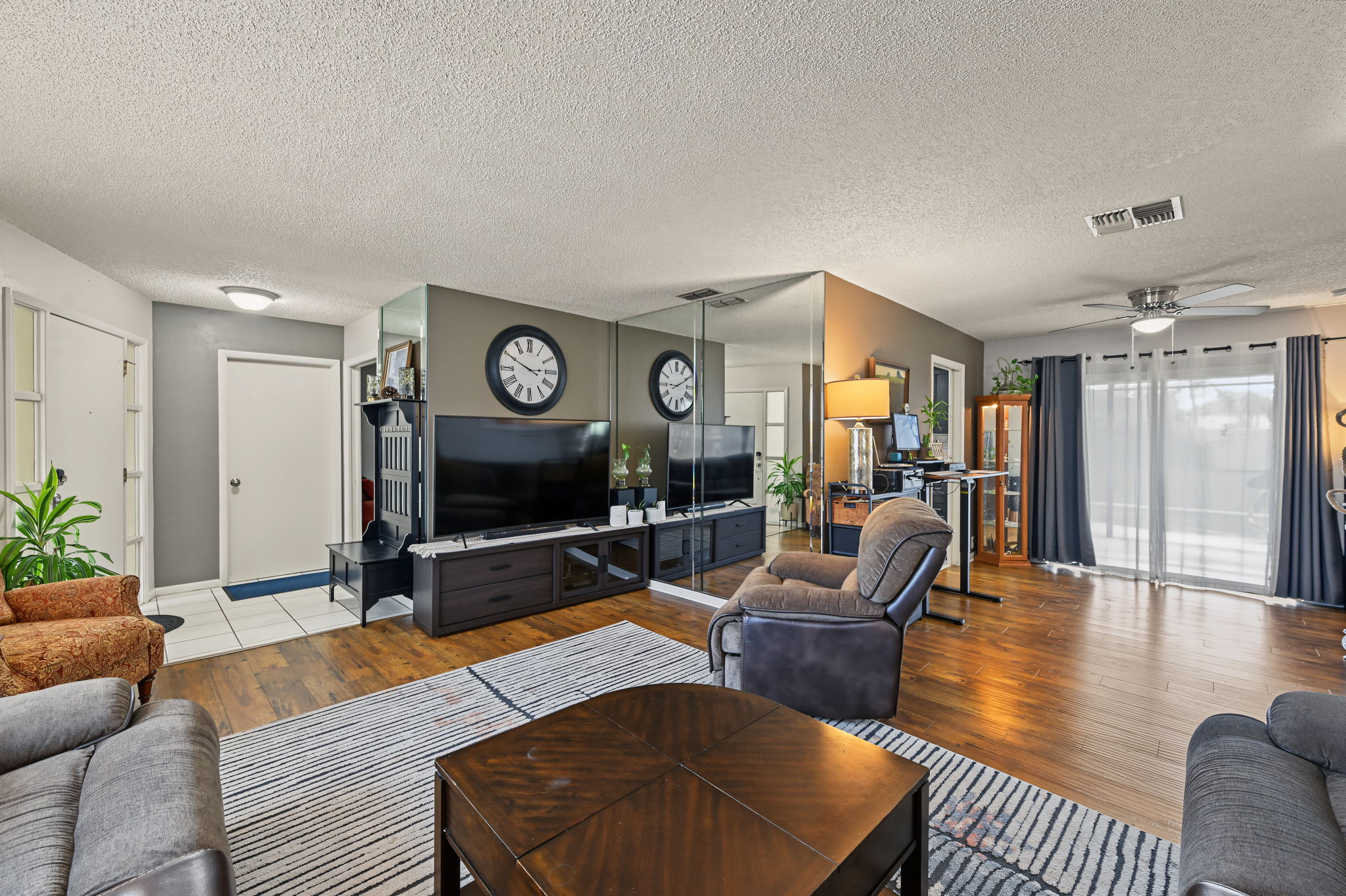 Living Room3