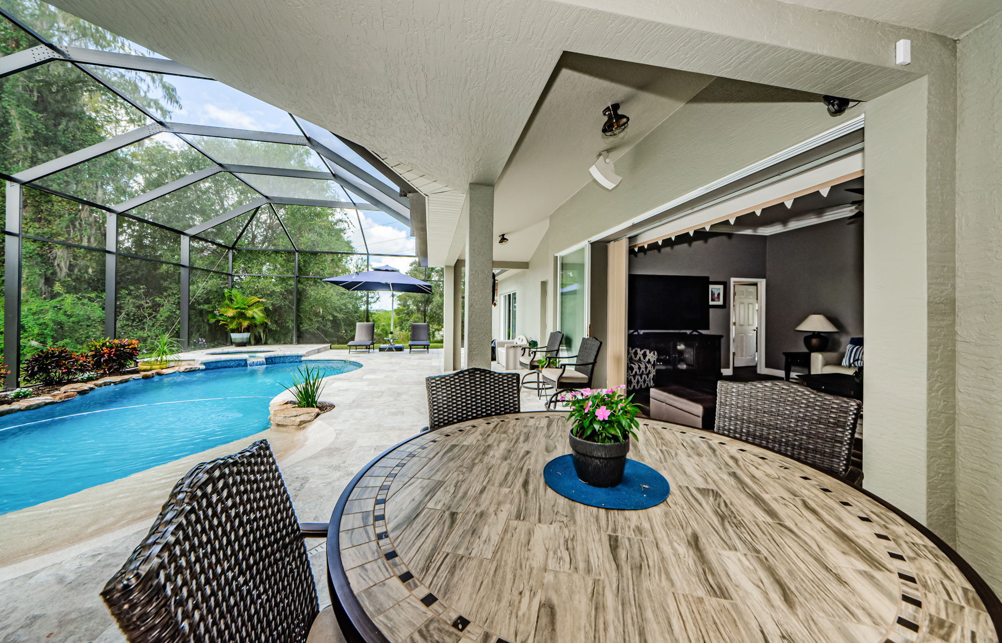 Lanai 2