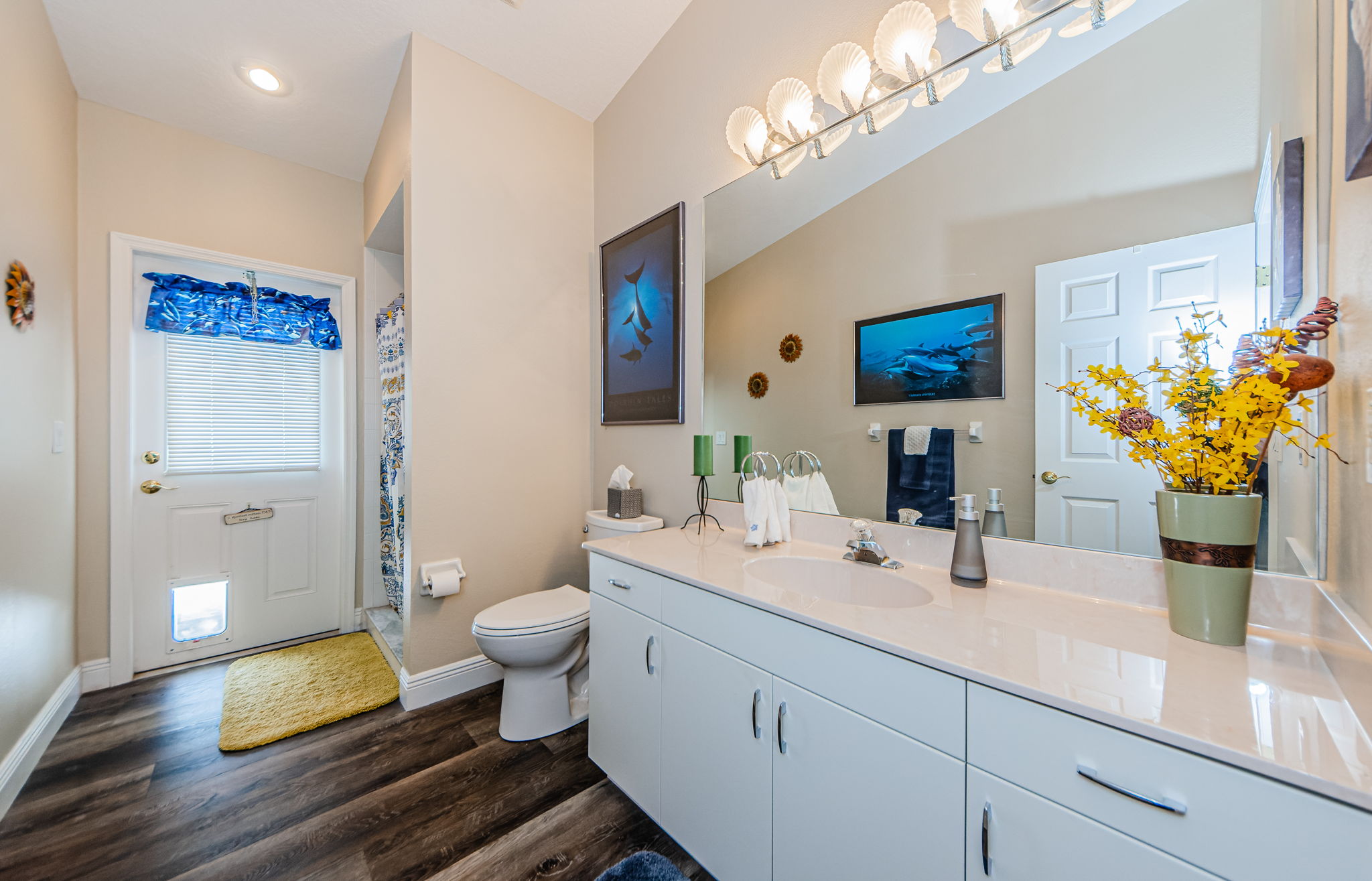 Bathroom 2a-2