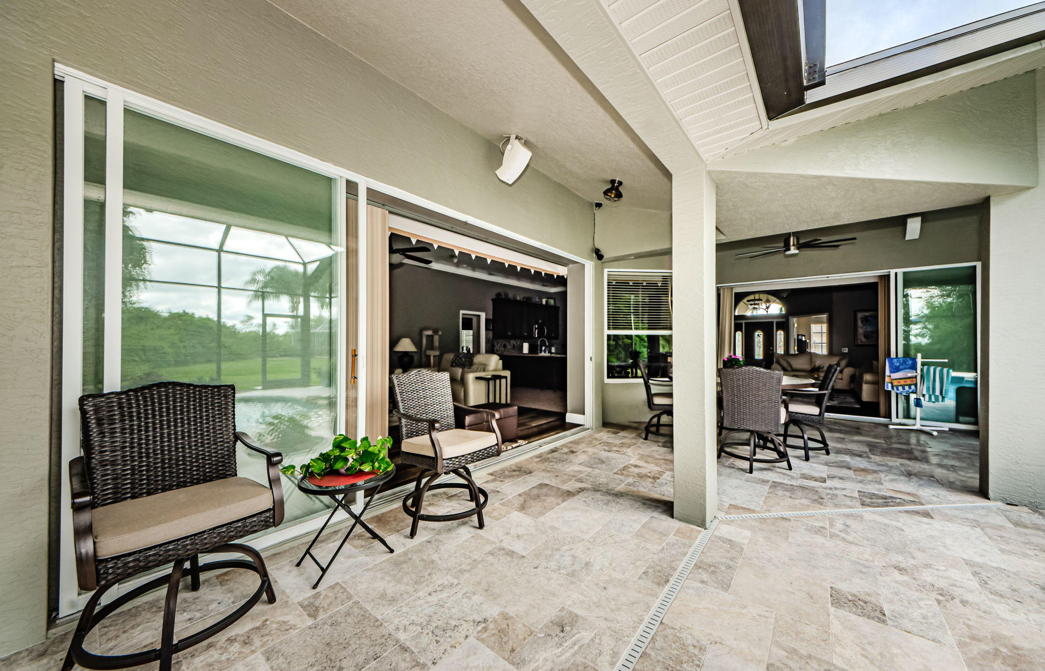 Lanai 1