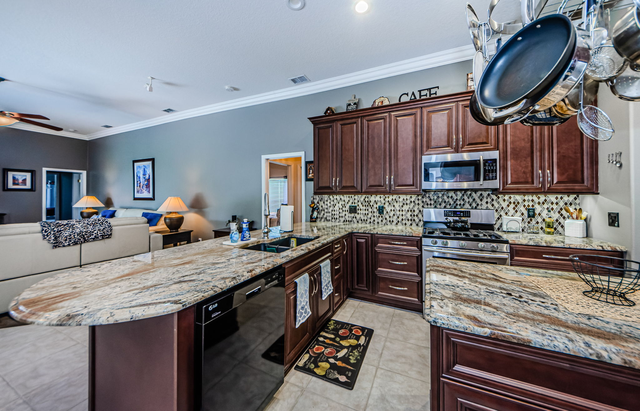 Kitchen 7