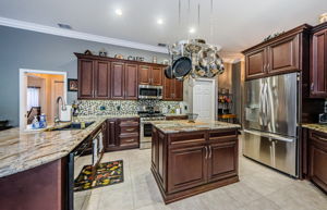 Kitchen 3-2
