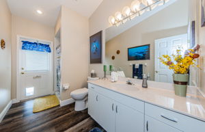 Bathroom 2a-2