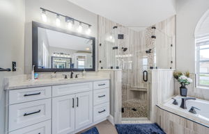 Master Bathroom 1a-2