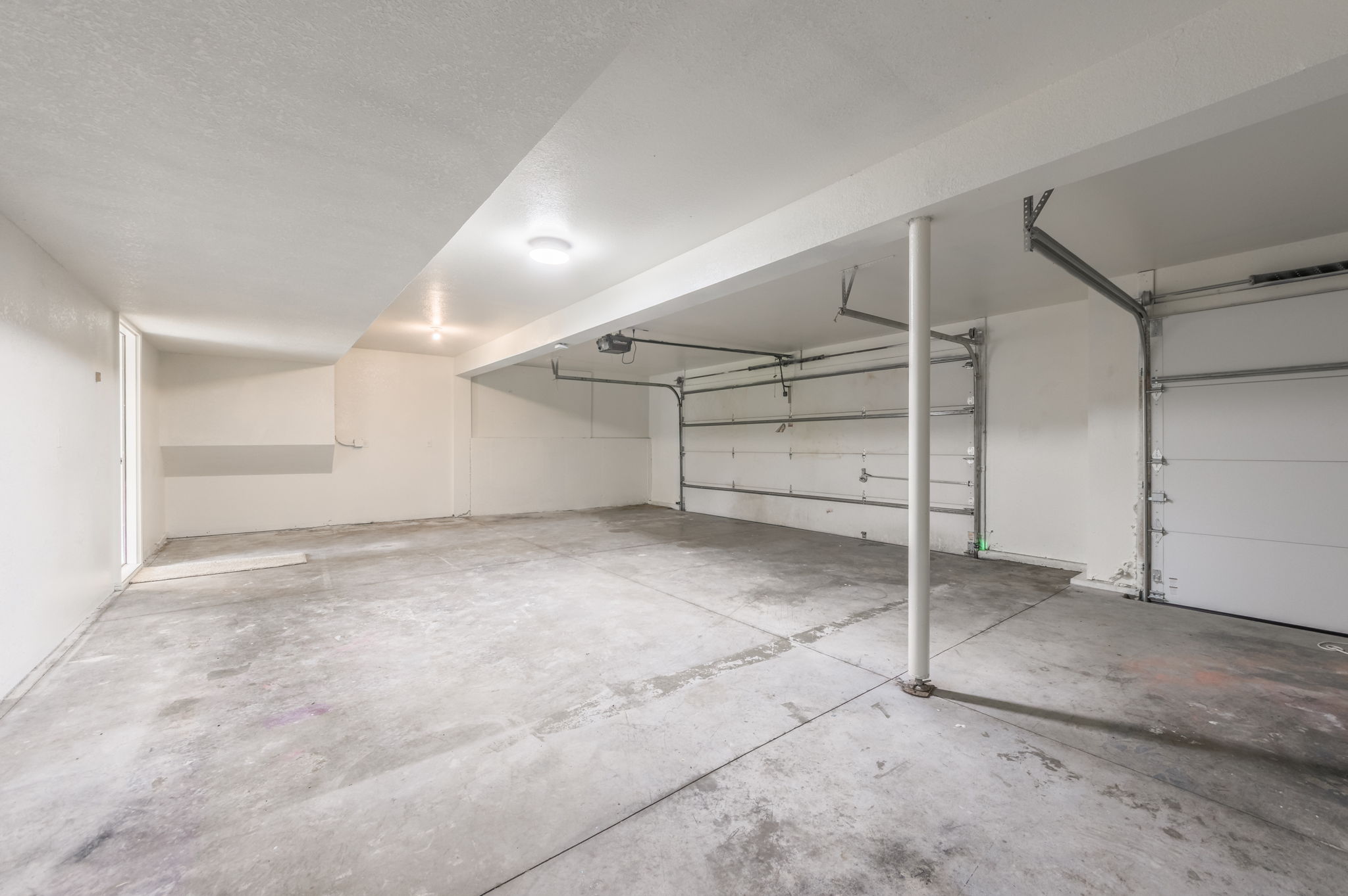 992 Sicklebar Dr-43