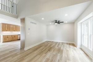 992 Sicklebar Dr-12