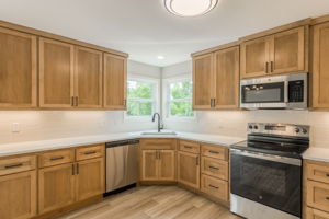 992 Sicklebar Dr-18