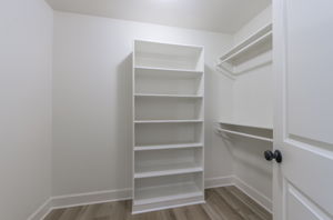 992 Sicklebar Dr-36