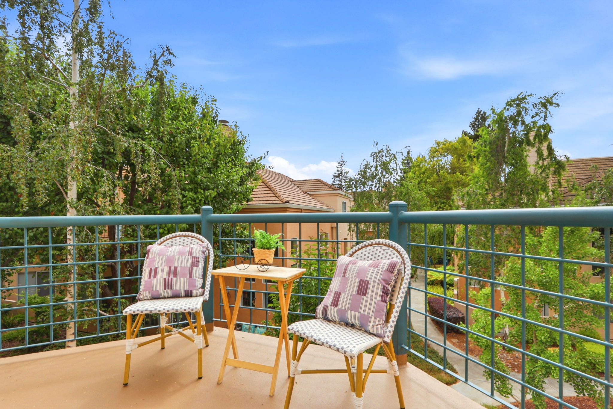 035_F8_993 Asilomar Terrace_