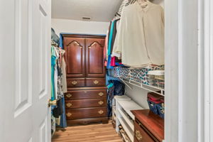 Walk-in Closet