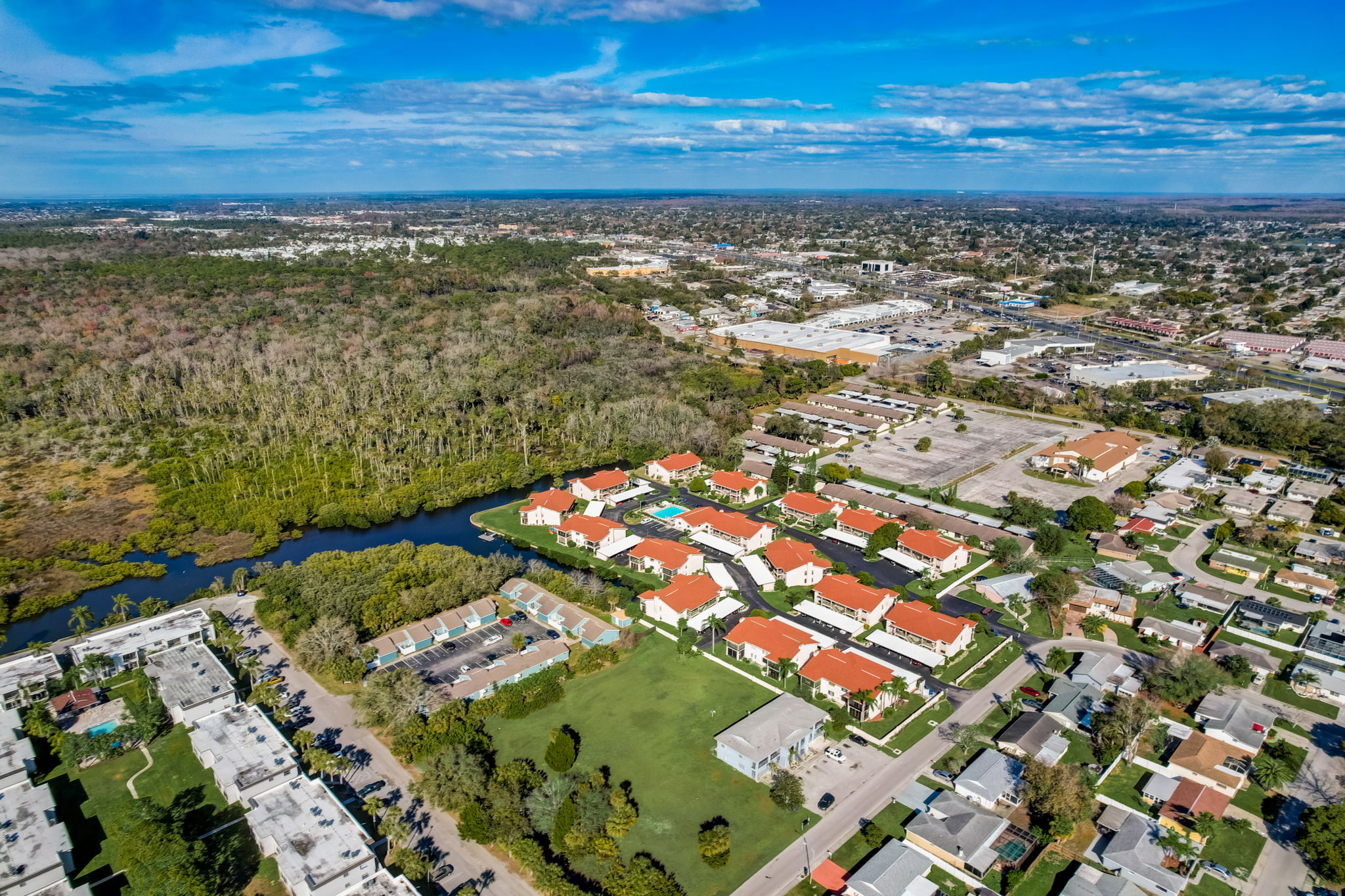 Eagles Point Cir 2-037