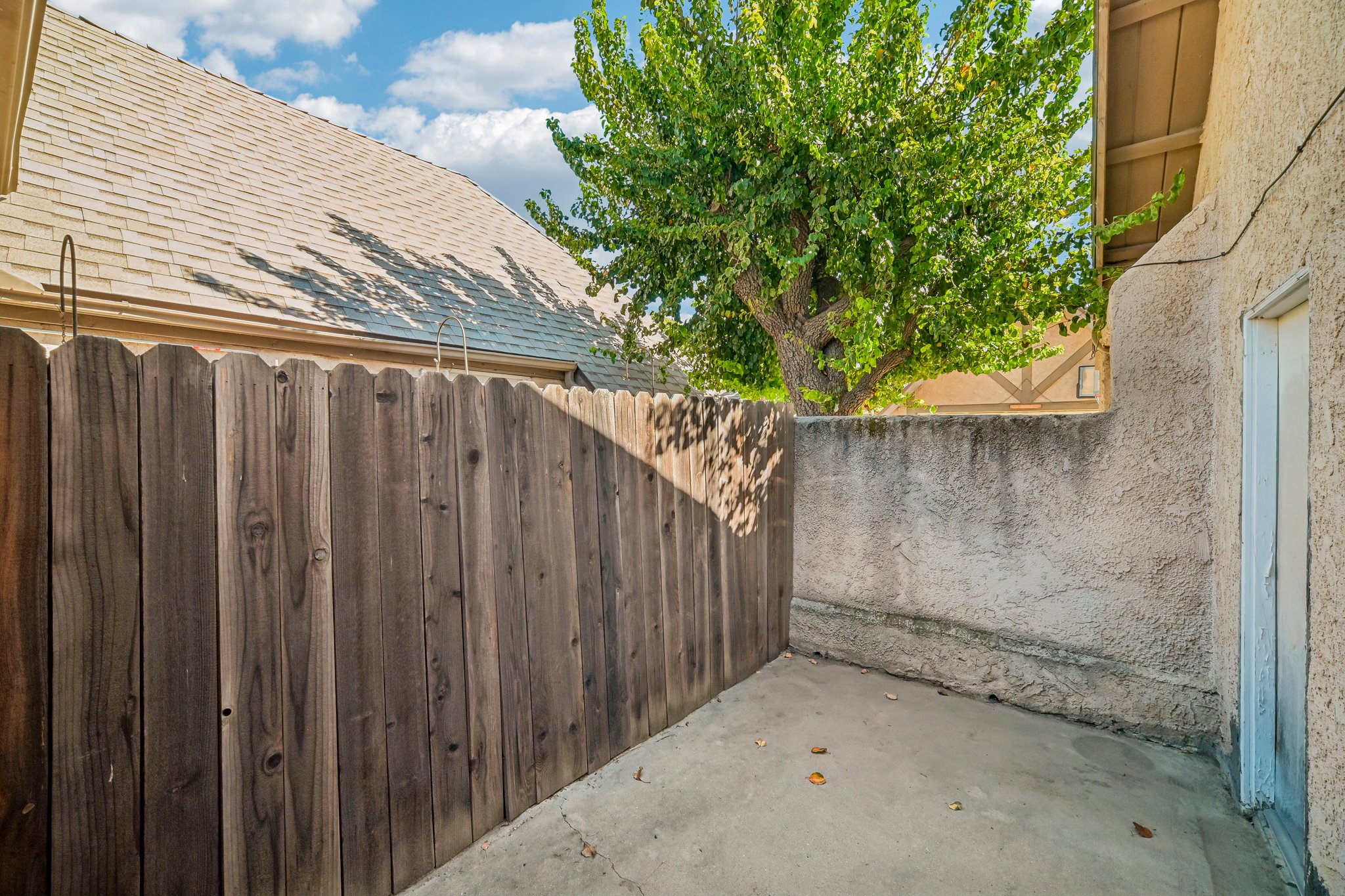 Owensmouth Ave 10-S3009-039.jpg