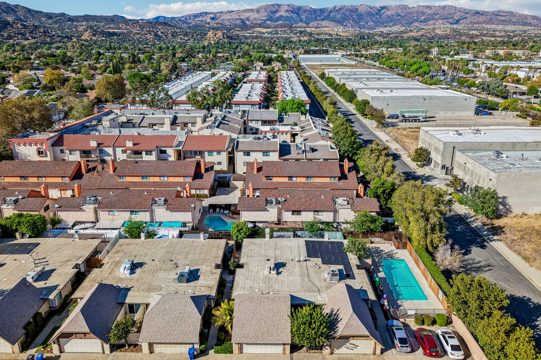 Owensmouth Ave 10-S3009-046.jpg