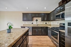 Owensmouth Ave 10-S3009-014.jpg