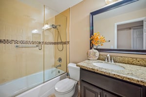 Owensmouth Ave 10-S3009-020.jpg
