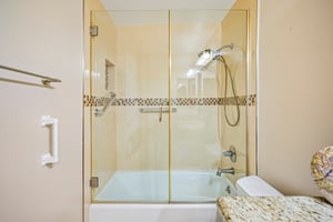 Owensmouth Ave 10-S3009-022.jpg