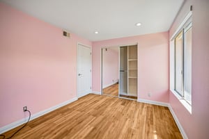 Owensmouth Ave 10-S3009-024.jpg