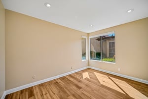 Owensmouth Ave 10-S3009-025.jpg
