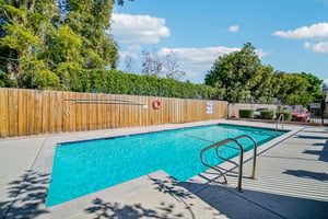 Owensmouth Ave 10-S3009-042.jpg