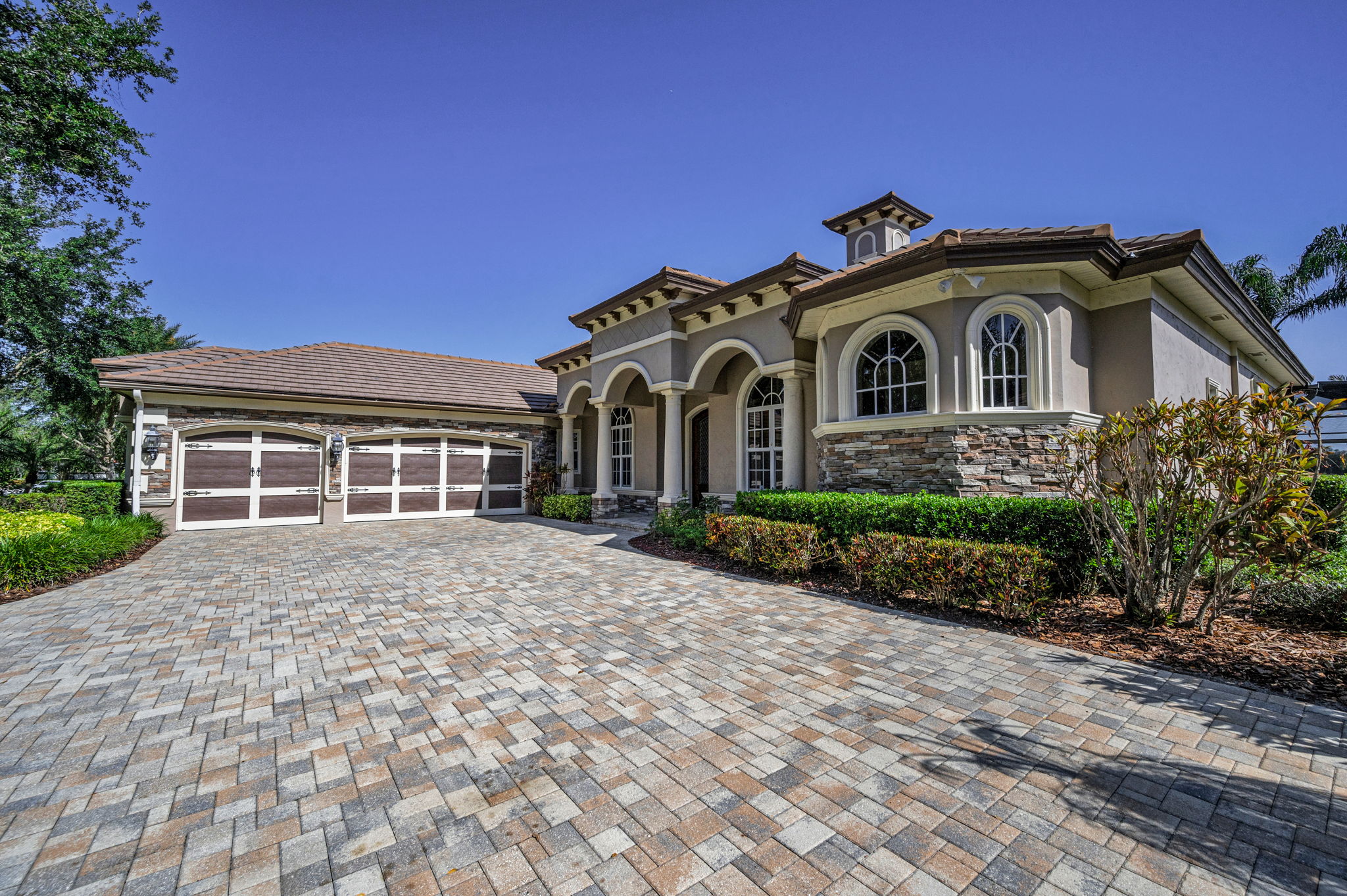 Front Exterior3