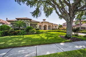 Front Exterior8