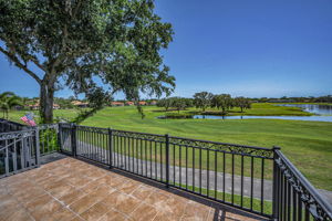 Upper Level Bonus Room Balcony5