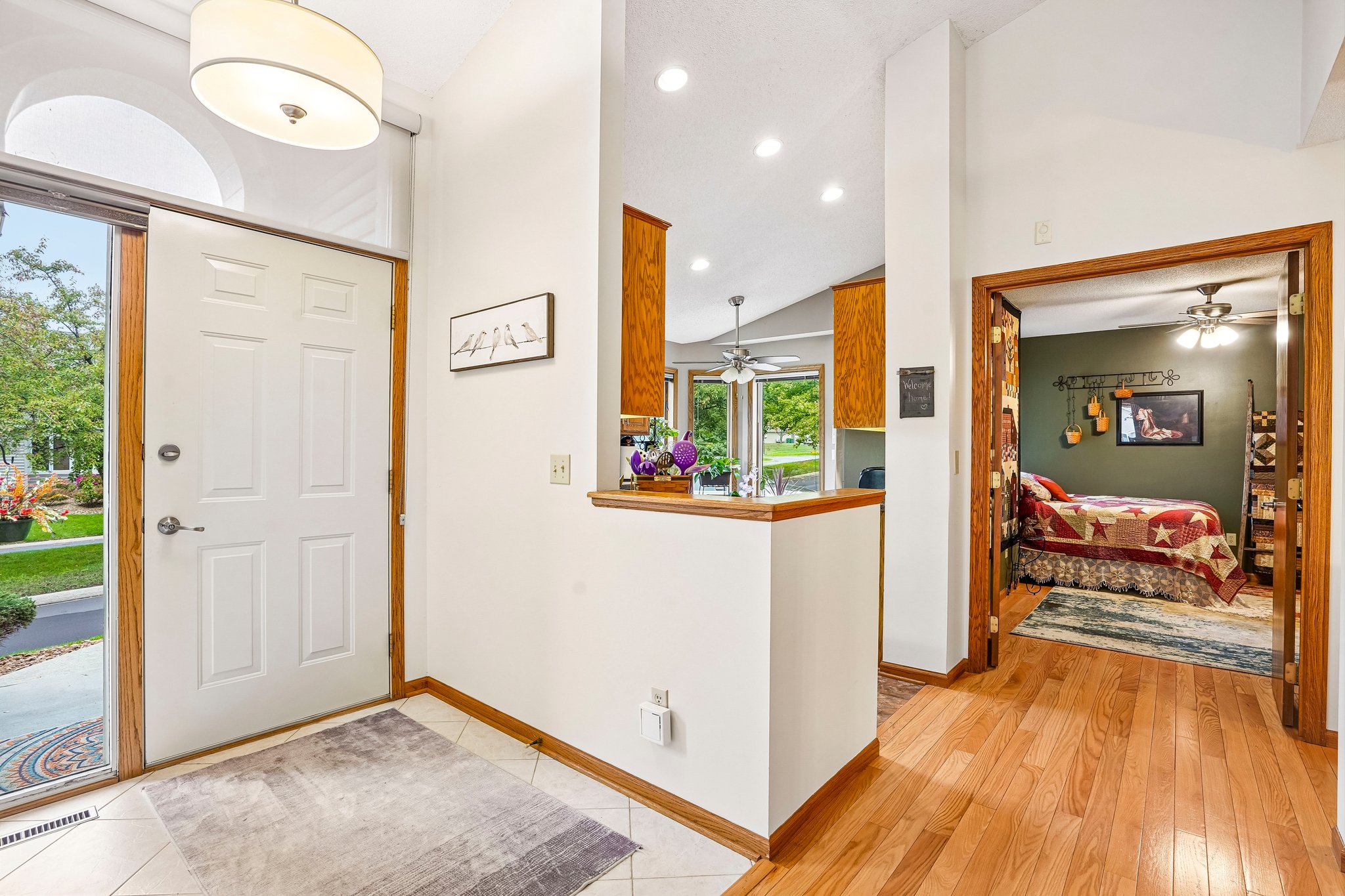 Stratford Ln W-S2909-008.jpg