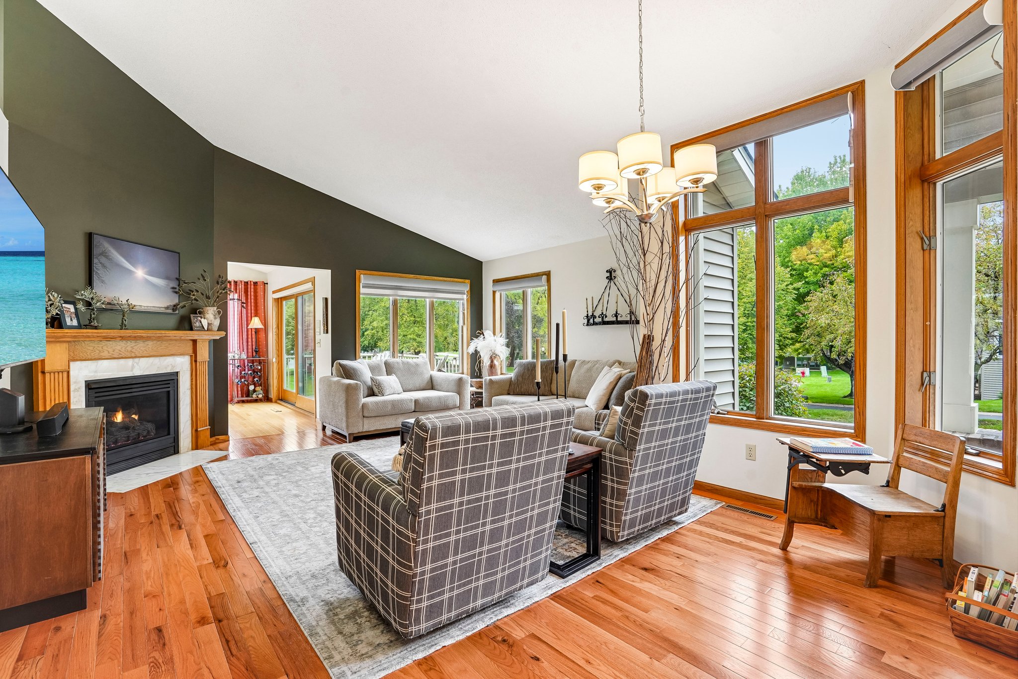 Stratford Ln W-S2909-009.jpg