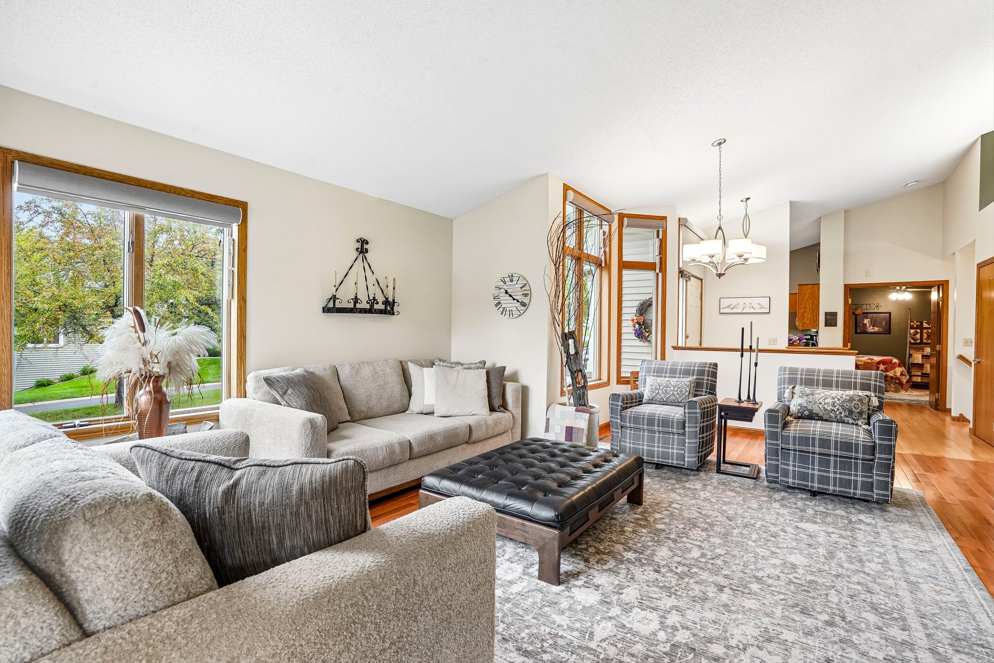 Stratford Ln W-S2909-014.jpg