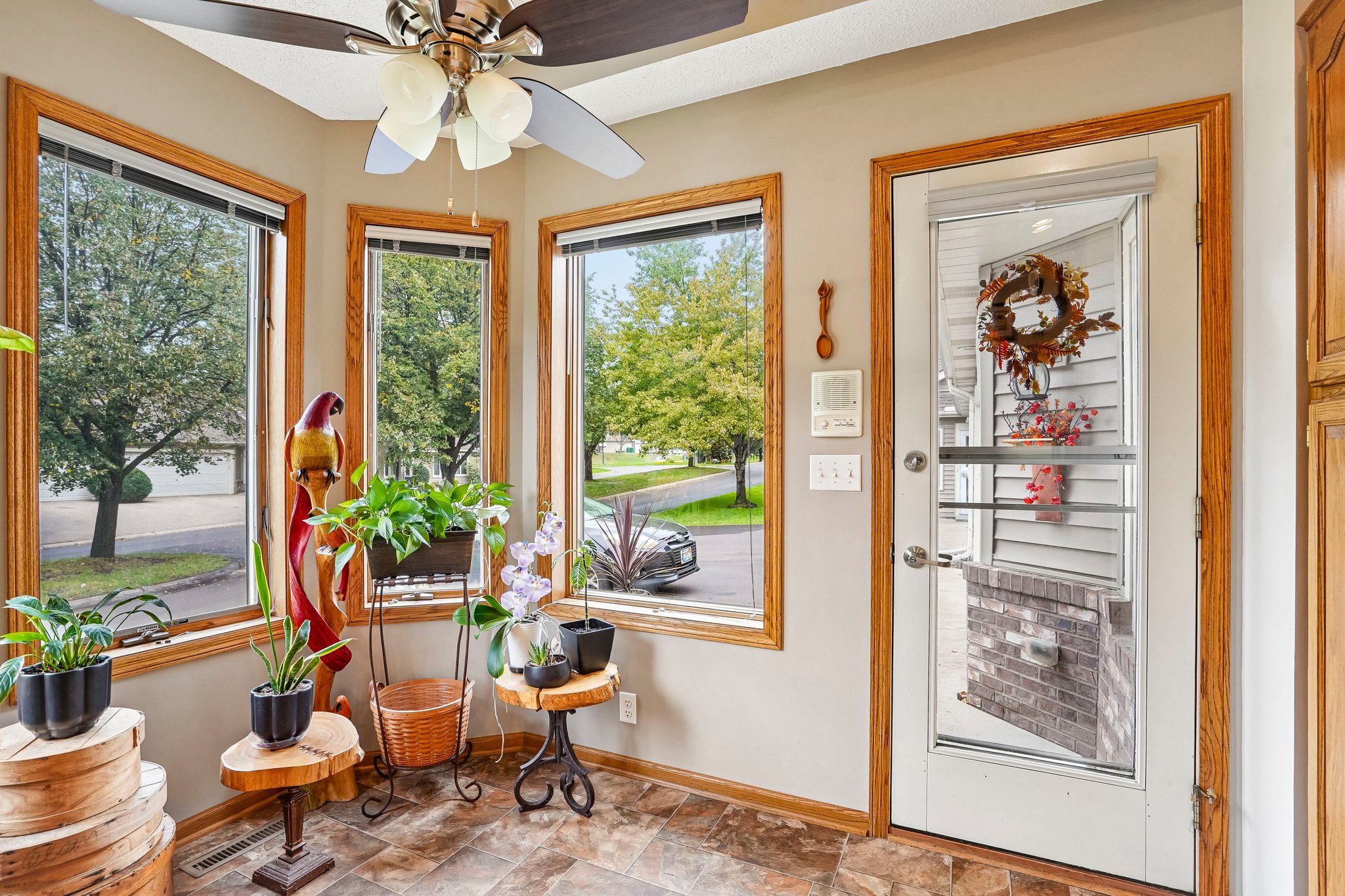 Stratford Ln W-S2909-019.jpg
