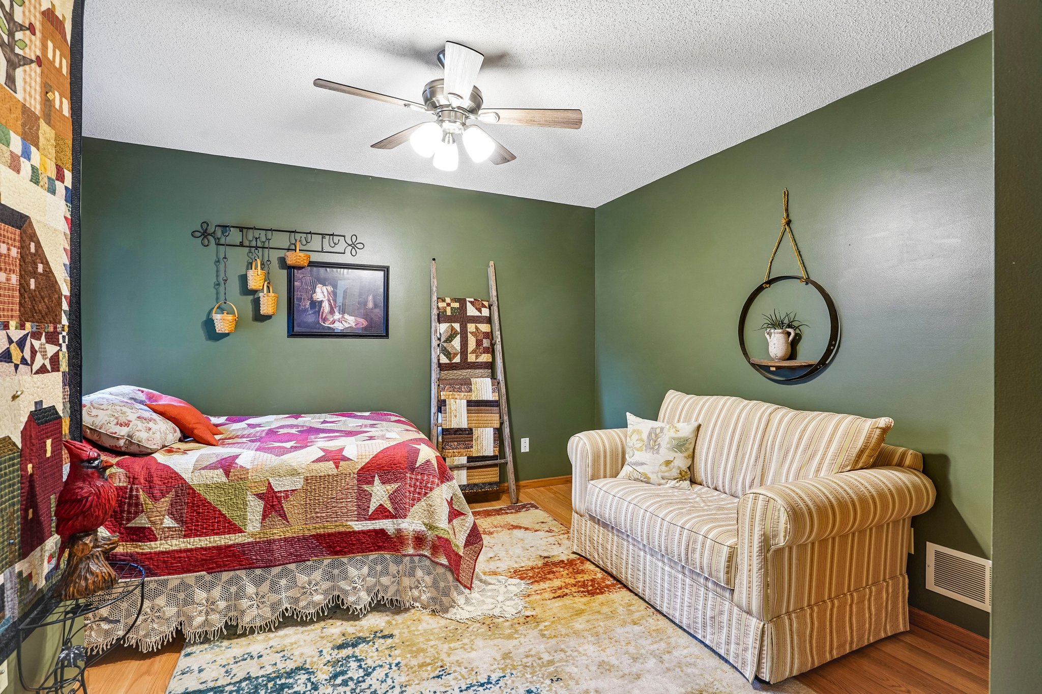 Stratford Ln W-S2909-032.jpg