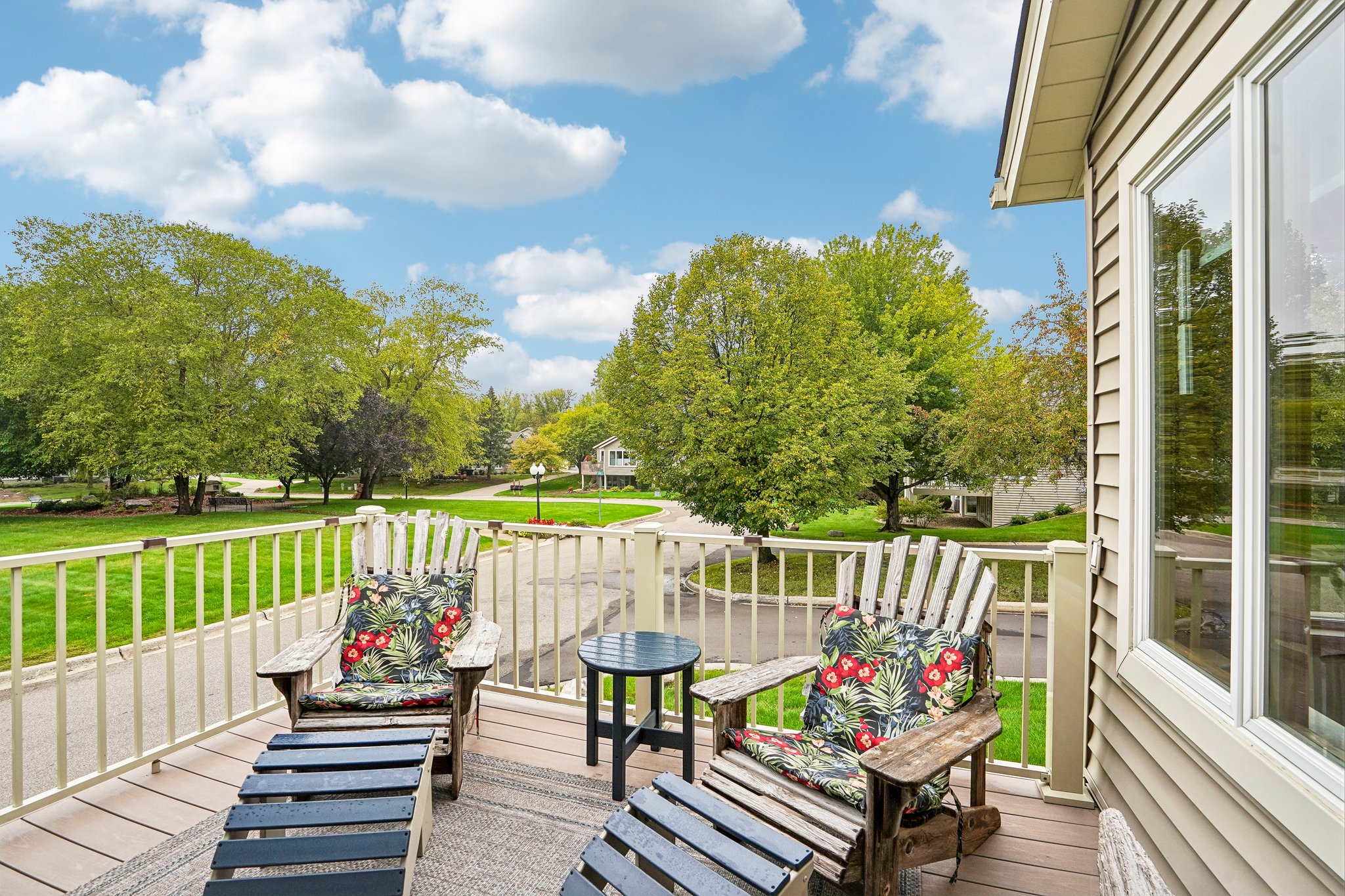 Stratford Ln W-S2909-051.jpg