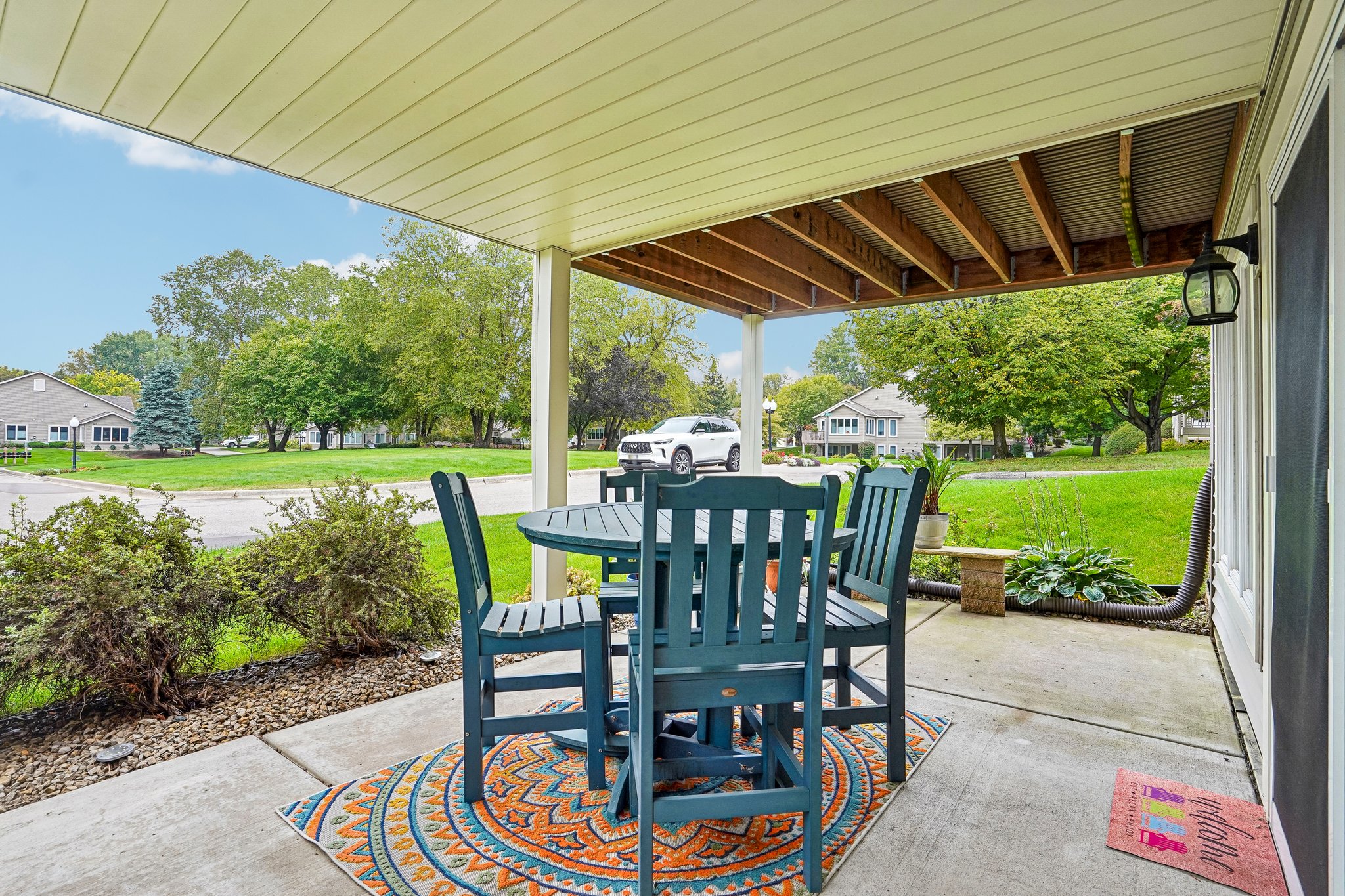 Stratford Ln W-S2909-054.jpg