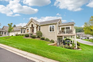 Stratford Ln W-S2909-003.jpg
