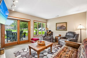 Stratford Ln W-S2909-038.jpg