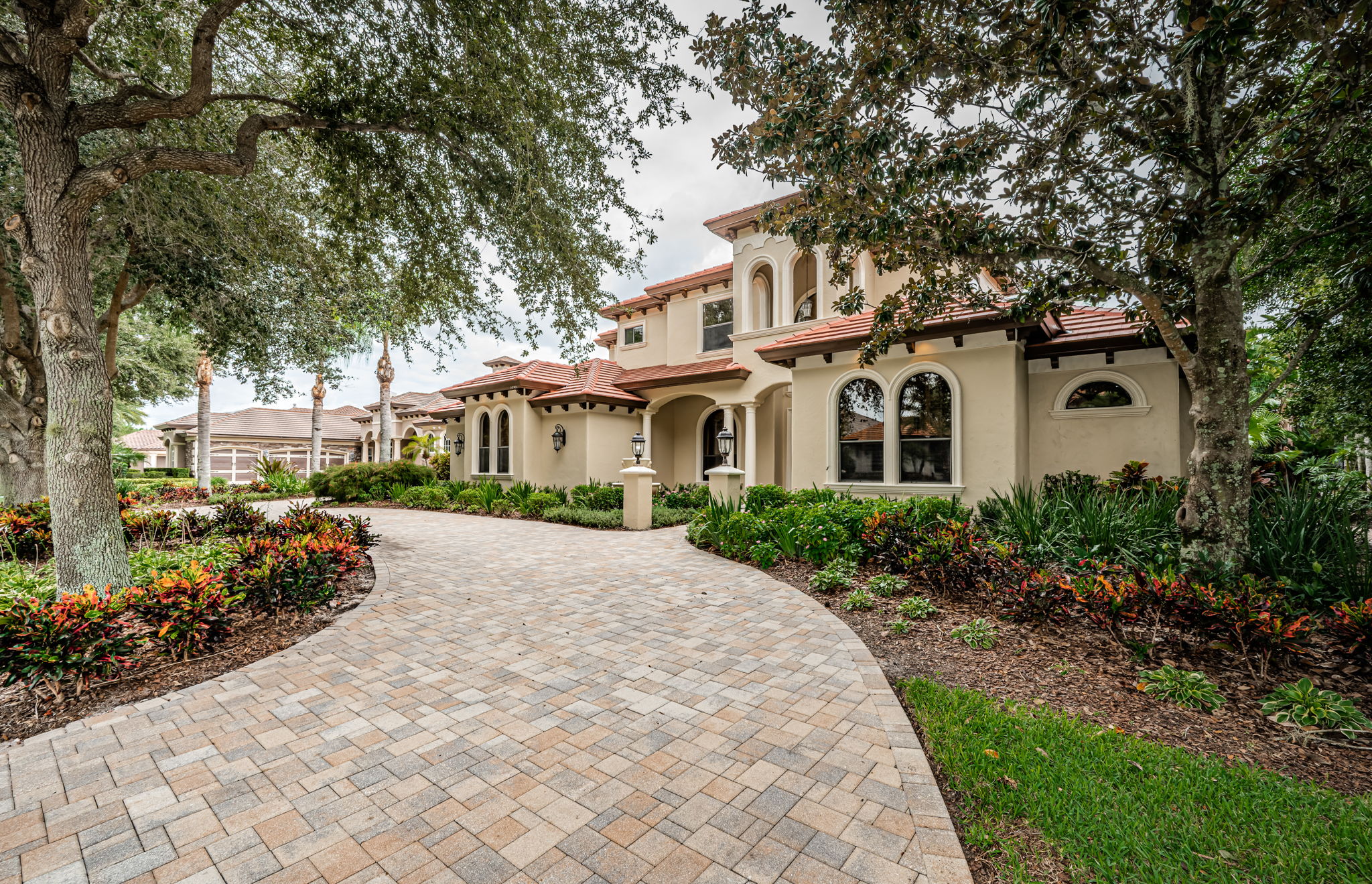 Front Exterior6