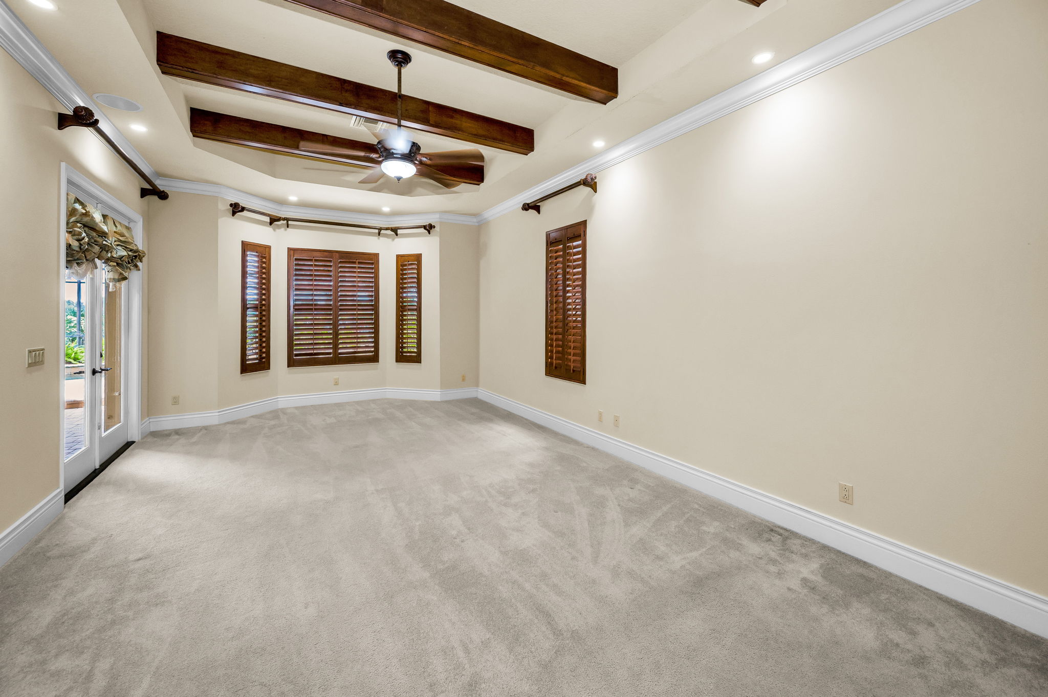 Primary Bedroom1a