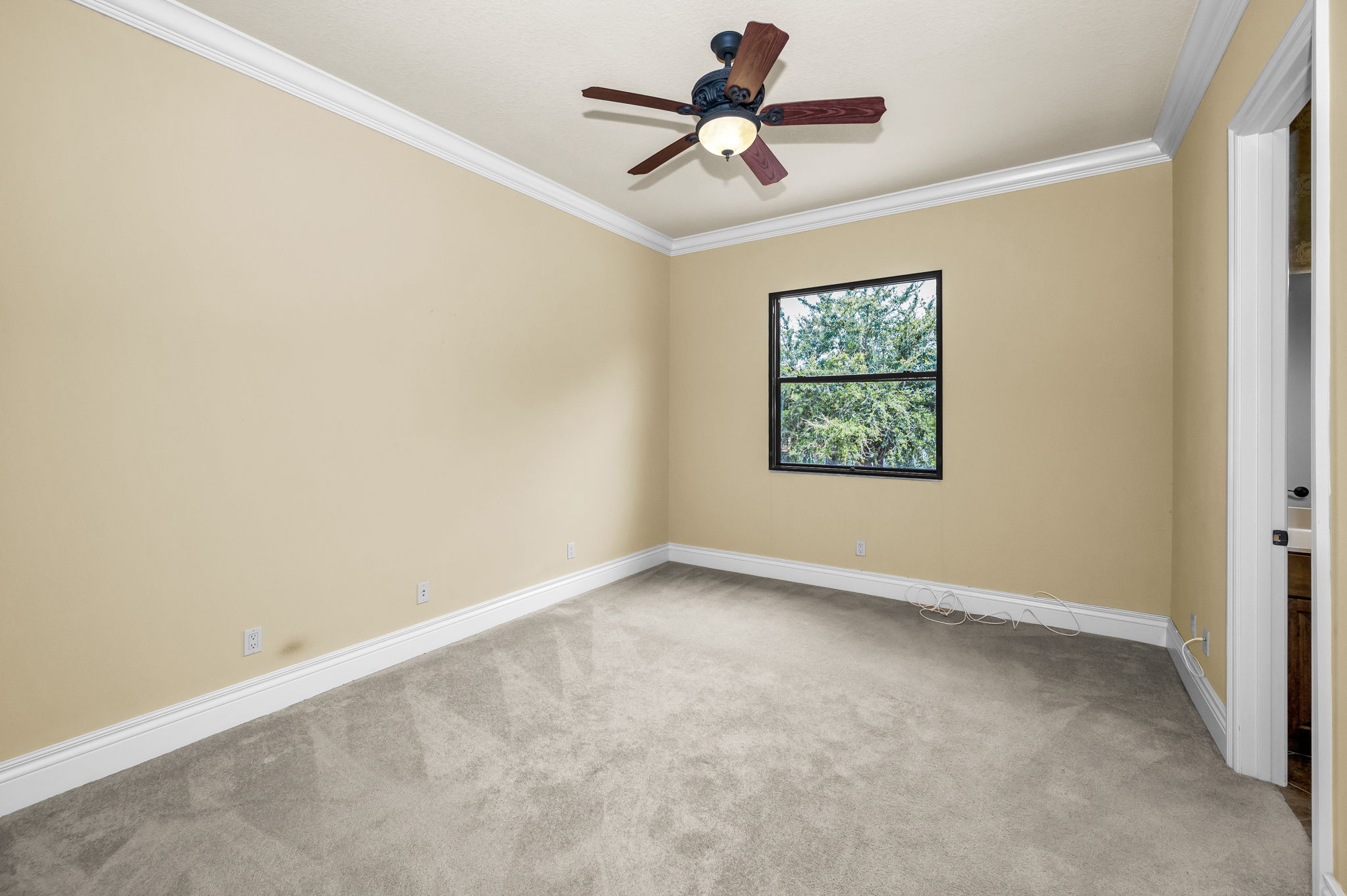 Upper Level Bedroom3a