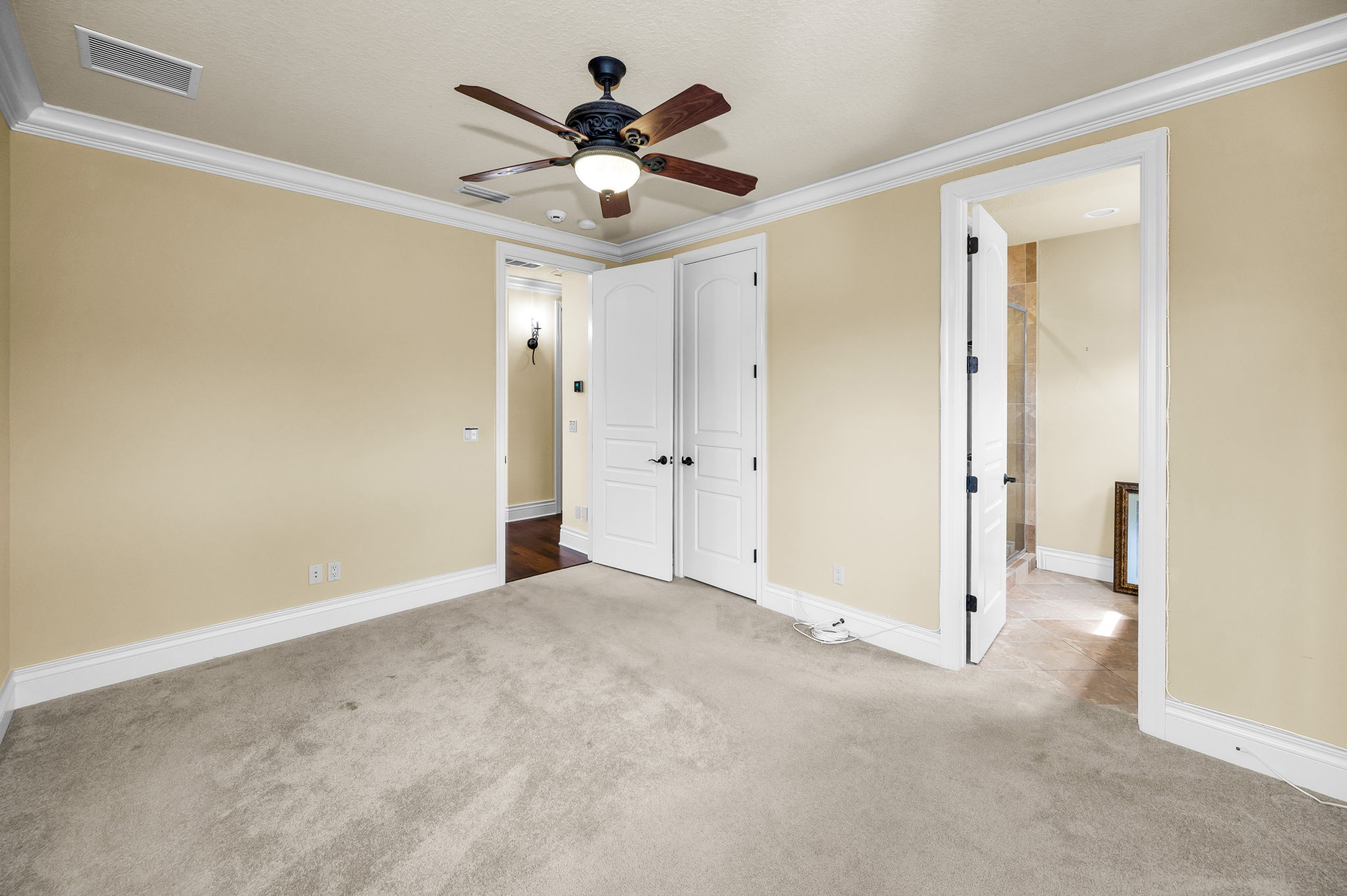 Upper Level Guest Bedroom2b