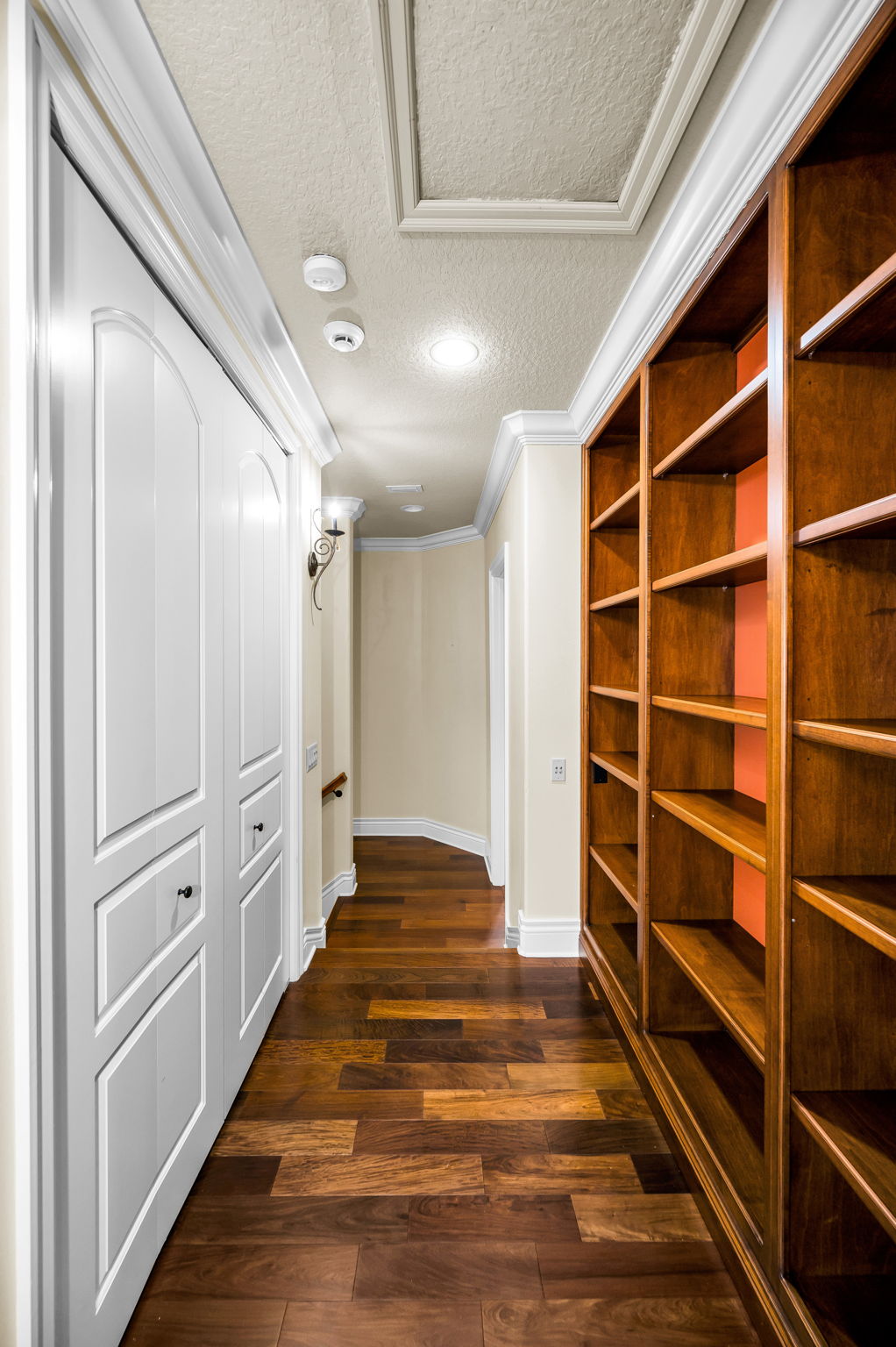 Upper Level Hallway1