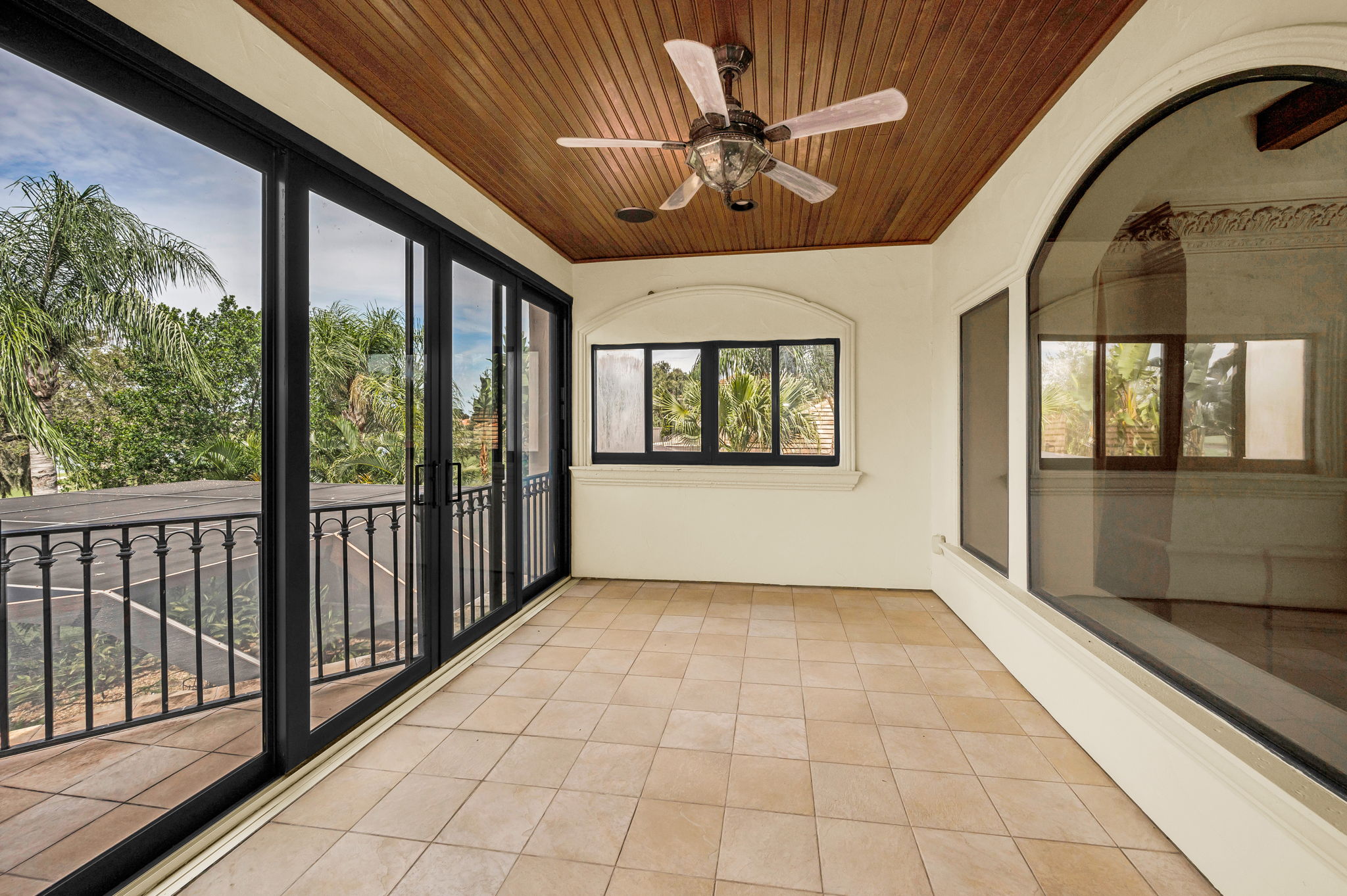 Upper Level Loft Balcony1a