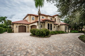 Front Exterior7-2