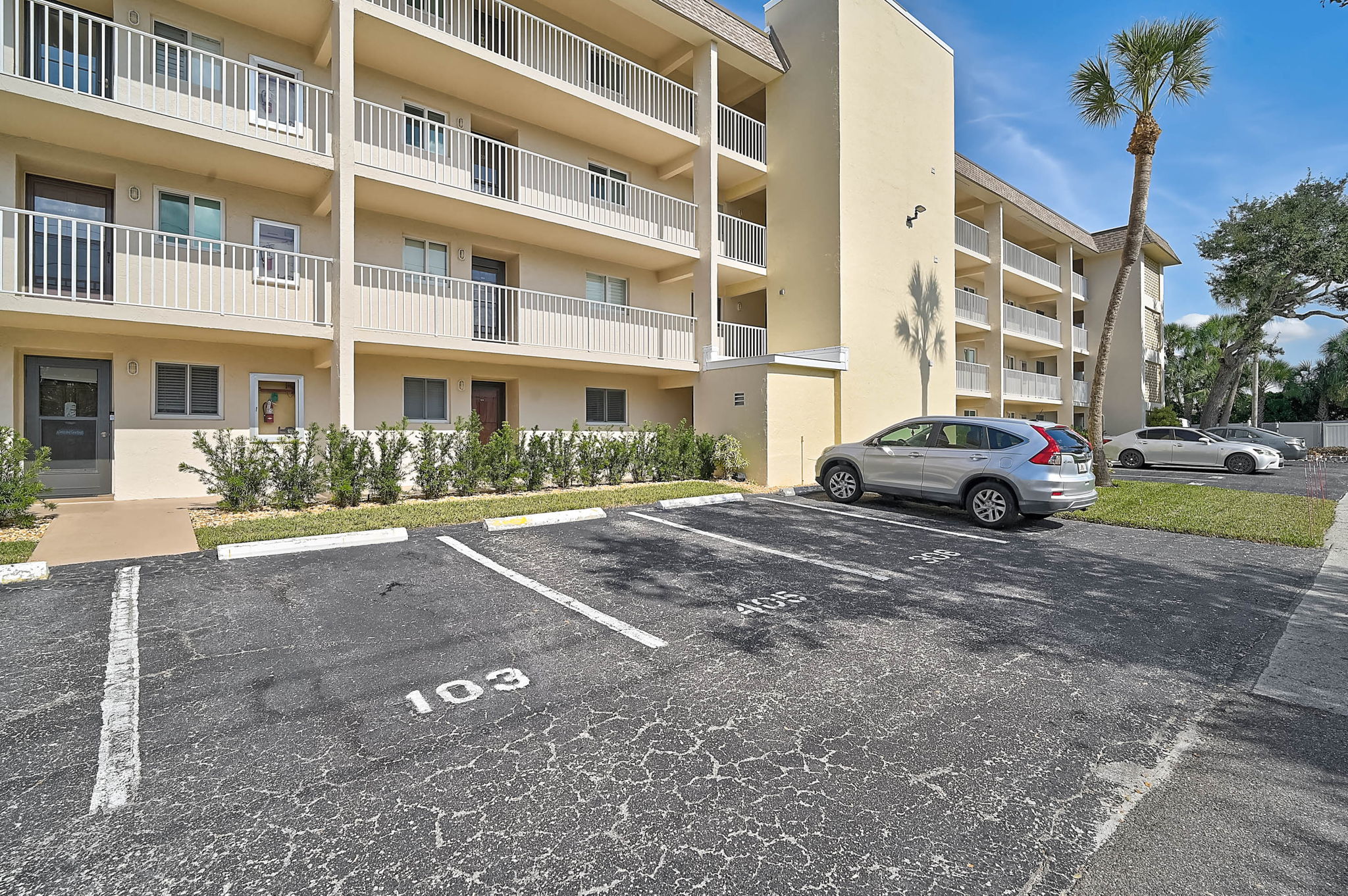 995 La Guna Dr - Unit #103-5