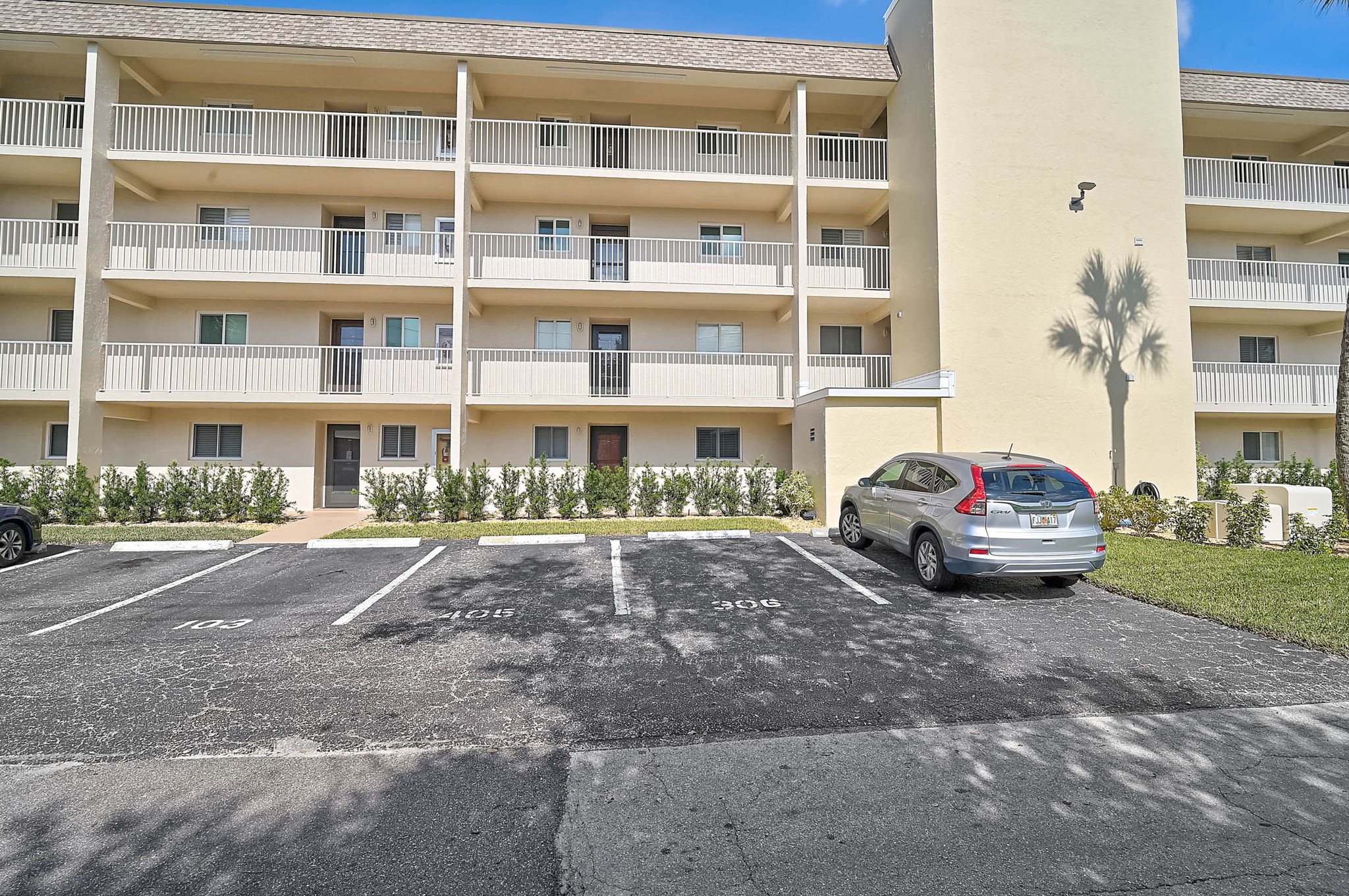 995 La Guna Dr - Unit #103-6