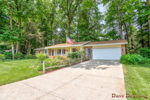 995 Sycamore Dr, Holland-3