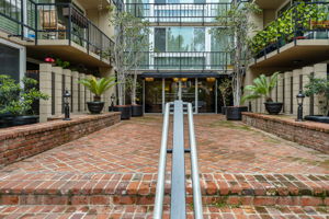  9950 Durant Dr, Beverly Hills, CA 90212, US Photo 4