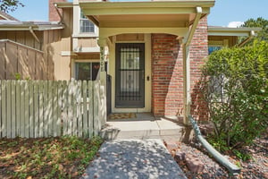 Grove St E-S1608-004.jpg