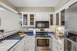 Grove St E-S1608-014.jpg